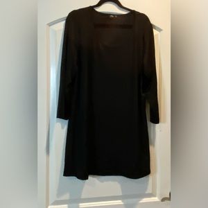 Women’s size 2XL black half sleeve tunic by Lily